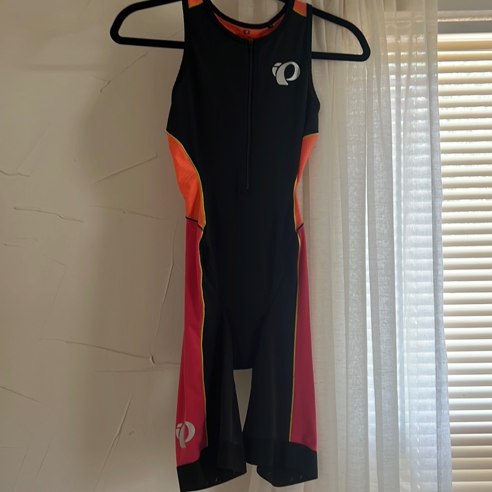 Cycle suit excellent triathalon race suit.